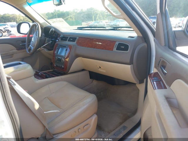 Продажа на аукционе авто 2011 Chevrolet Suburban Ltz, vin: 1GNSCKE03BR228584, номер лота: 46072754
