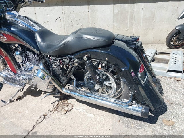 2006 Harley-davidson Flhxi მანქანა იყიდება აუქციონზე, vin: 1HD1KBW176Y710371, აუქციონის ნომერი: 46072755
