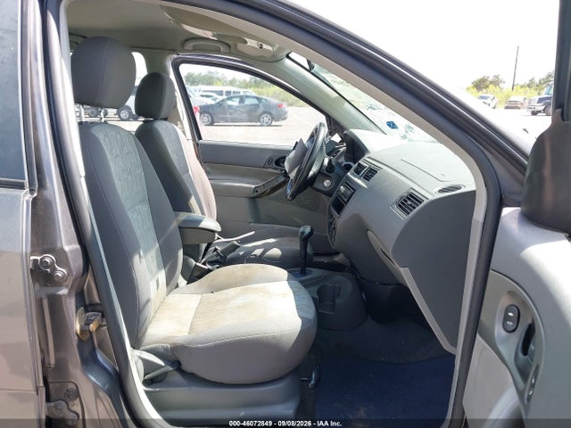 46072849 :رقم المزاد ، 1FAFP34N55W122604 vin ، 2005 Ford Focus Zx4 مزاد بيع