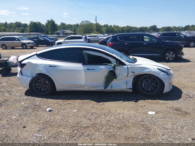 Tesla Model 3 Standard Range Plus Rear-wheel Drive 2021 5YJ3E1EA2MF047253 Image 11