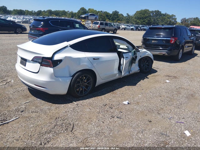 Tesla Model 3 Standard Range Plus Rear-wheel Drive 2021 5YJ3E1EA2MF047253 Image 4