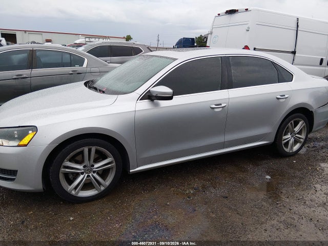 46072931 :رقم المزاد ، 1VWBS7A35EC057821 vin ، 2014 Volkswagen Passat 1.8t Se مزاد بيع