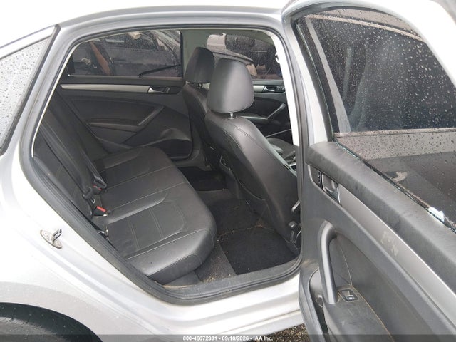46072931 :رقم المزاد ، 1VWBS7A35EC057821 vin ، 2014 Volkswagen Passat 1.8t Se مزاد بيع