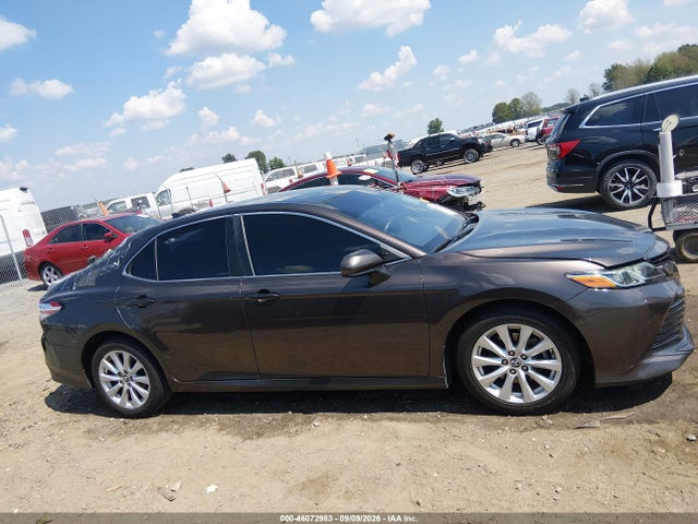 2019 Toyota Camry Le მანქანა იყიდება აუქციონზე, vin: 4T1B11HK7KU249999, აუქციონის ნომერი: 46072983