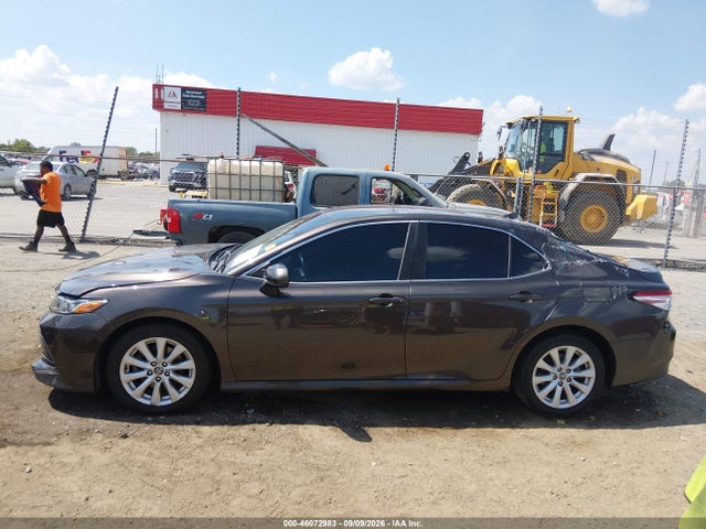 2019 Toyota Camry Le მანქანა იყიდება აუქციონზე, vin: 4T1B11HK7KU249999, აუქციონის ნომერი: 46072983