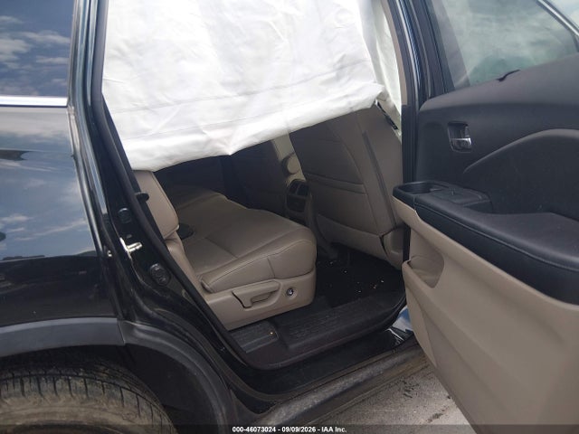 Продаж на аукціоні авто 2017 Honda Pilot Touring, vin: 5FNYF6H95HB035797, номер лоту: 46073024