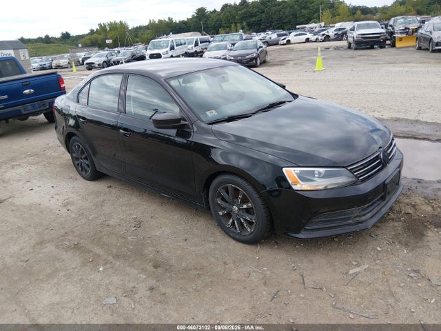 46073102 :رقم المزاد ، 3VWD17AJ8FM321513 vin ، 2015 Volkswagen Jetta 1.8t Se مزاد بيع