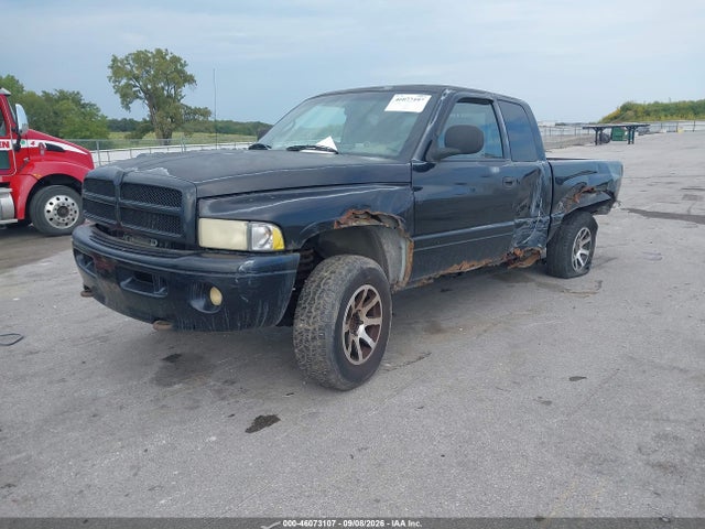 46073107 :رقم المزاد ، 3B7HF13Z71G186988 vin ، 2001 Dodge Ram 1500 St مزاد بيع