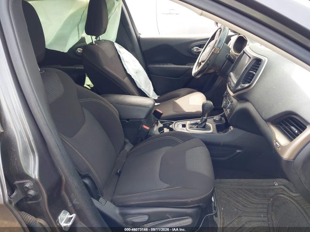Продажа на аукционе авто 2015 Jeep Cherokee Latitude, vin: 1C4PJMCS4FW686713, номер лота: 46073145