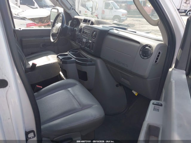 Ford E-350 Cutaway 2017 1FDWE3FSXHDC58337 Image 7