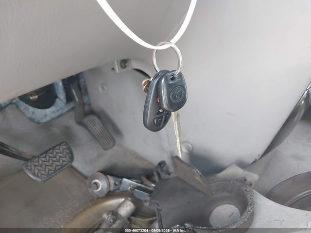 46073204 :رقم المزاد ، 5TDBA22C04S021328 vin ، 2004 Toyota Sienna Xle/xle Limited مزاد بيع