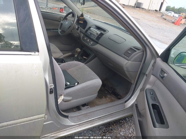 2006 Toyota Camry Le მანქანა იყიდება აუქციონზე, vin: 4T1BE32K56U681571, აუქციონის ნომერი: 46073220