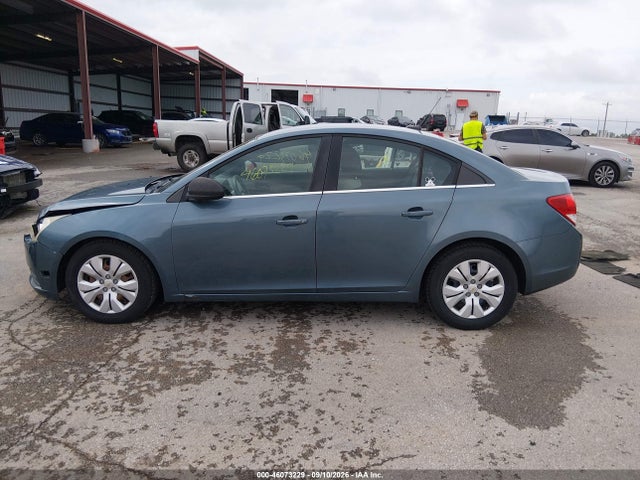 46073229 :رقم المزاد ، 1G1PC5SH1C7235646 vin ، 2012 Chevrolet Cruze Ls مزاد بيع