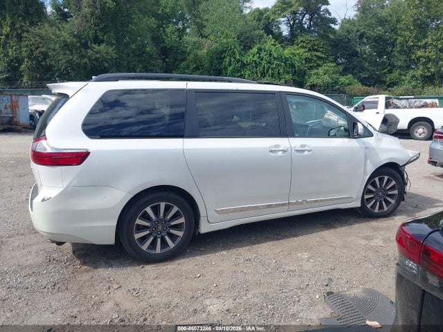 Auction sale of the 2018 Toyota Sienna Limited Premium 7 Passenger, vin: 5TDYZ3DC2JS953239, lot number: 46073286