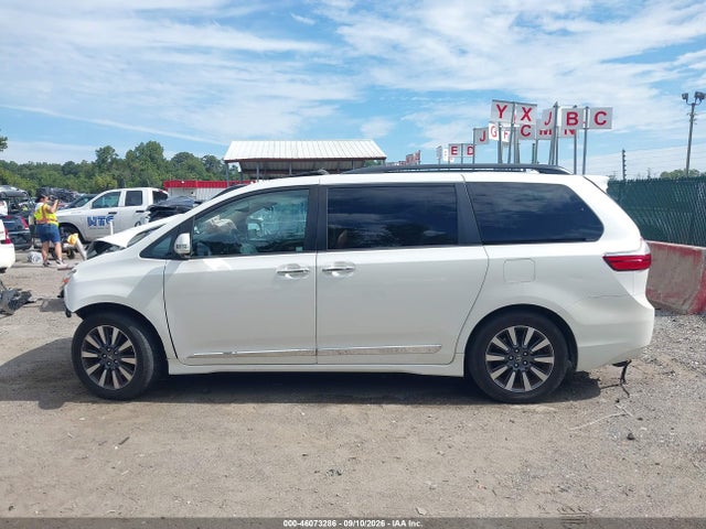 Auction sale of the 2018 Toyota Sienna Limited Premium 7 Passenger, vin: 5TDYZ3DC2JS953239, lot number: 46073286