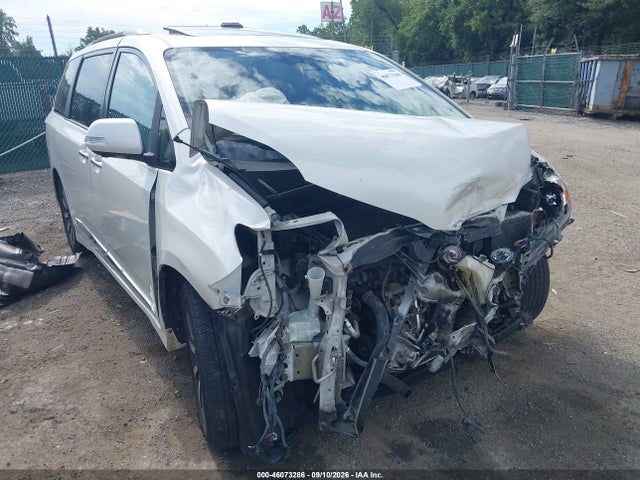 Auction sale of the 2018 Toyota Sienna Limited Premium 7 Passenger, vin: 5TDYZ3DC2JS953239, lot number: 46073286