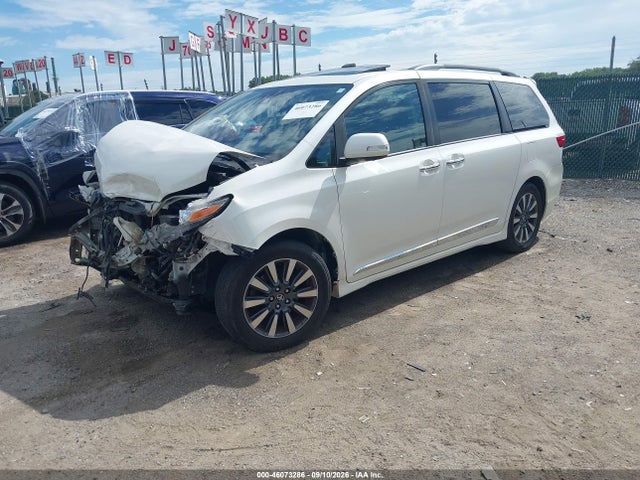Auction sale of the 2018 Toyota Sienna Limited Premium 7 Passenger, vin: 5TDYZ3DC2JS953239, lot number: 46073286