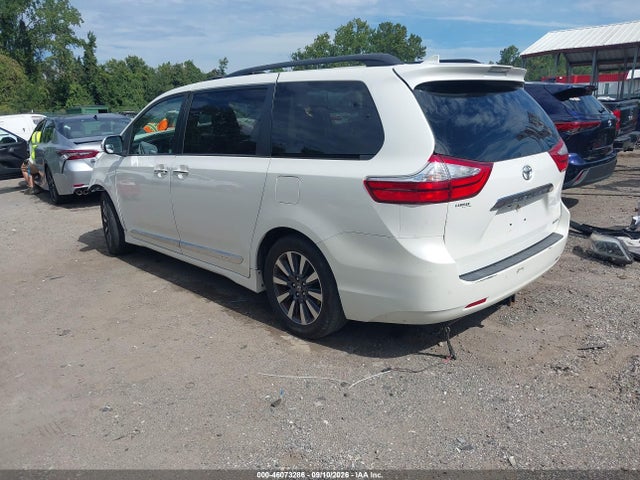 Auction sale of the 2018 Toyota Sienna Limited Premium 7 Passenger, vin: 5TDYZ3DC2JS953239, lot number: 46073286