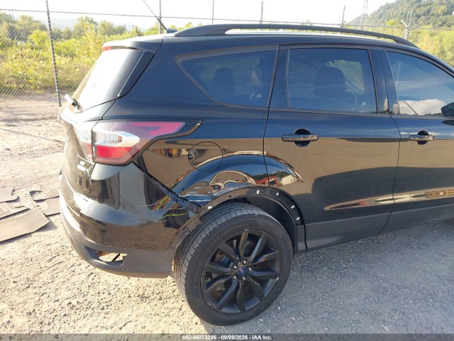 Продажа на аукционе авто 2017 Ford Escape Se, vin: 1FMCU9G91HUB72158, номер лота: 46073296