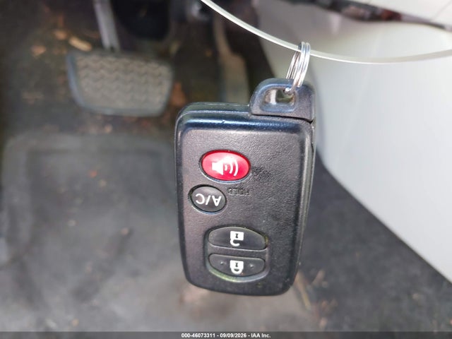 46073311 :رقم المزاد ، JTDKN3DU9D1628003 vin ، 2013 Toyota Prius Three مزاد بيع