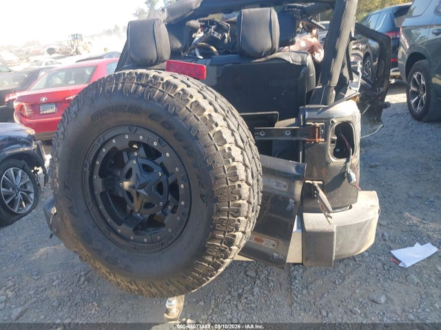 46073449 :رقم المزاد ، 1J4AA5D1XAL141556 vin ، 2010 Jeep Wrangler Sahara مزاد بيع