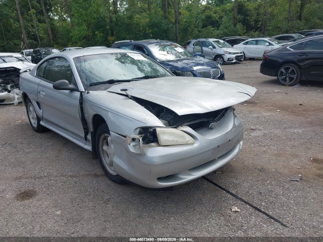 46073490 :رقم المزاد ، 1FAFP4040WF205099 vin ، 1998 Ford Mustang مزاد بيع