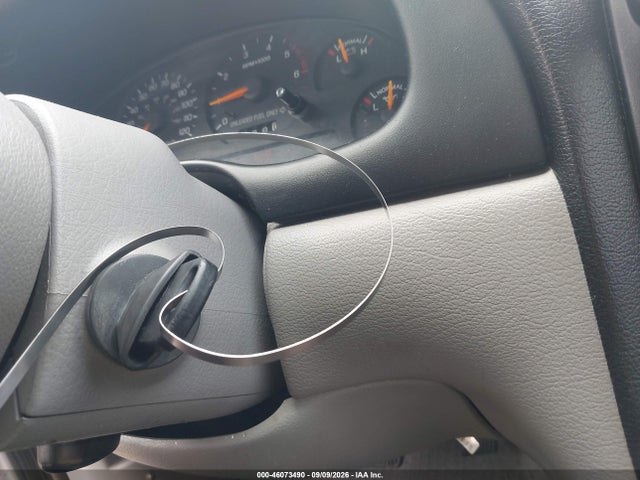 46073490 :رقم المزاد ، 1FAFP4040WF205099 vin ، 1998 Ford Mustang مزاد بيع