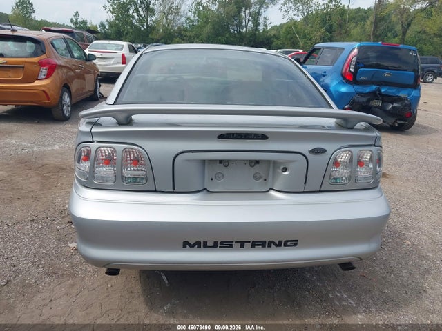 46073490 :رقم المزاد ، 1FAFP4040WF205099 vin ، 1998 Ford Mustang مزاد بيع