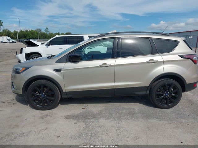 Продажа на аукционе авто 2018 Ford Escape Se, vin: 1FMCU0GD8JUD14656, номер лота: 46073541