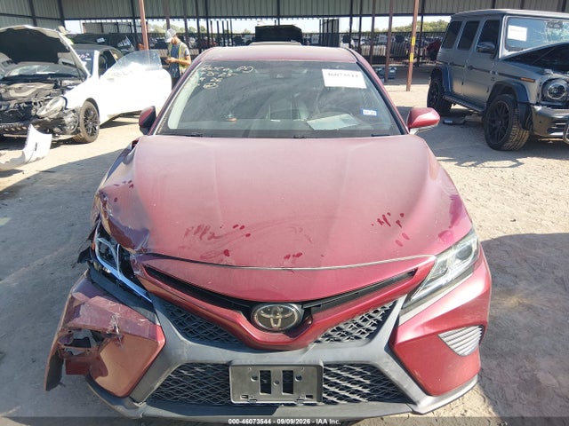 2018 Toyota Camry Se მანქანა იყიდება აუქციონზე, vin: 4T1B11HK5JU613805, აუქციონის ნომერი: 46073544
