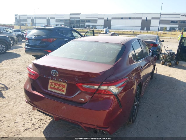2018 Toyota Camry Se მანქანა იყიდება აუქციონზე, vin: 4T1B11HK5JU613805, აუქციონის ნომერი: 46073544