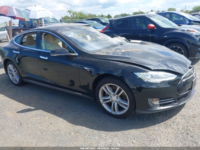 46073663 :رقم المزاد ، 5YJSA1E11FF118436 vin ، 2015 Tesla Model S 60/70/85 مزاد بيع