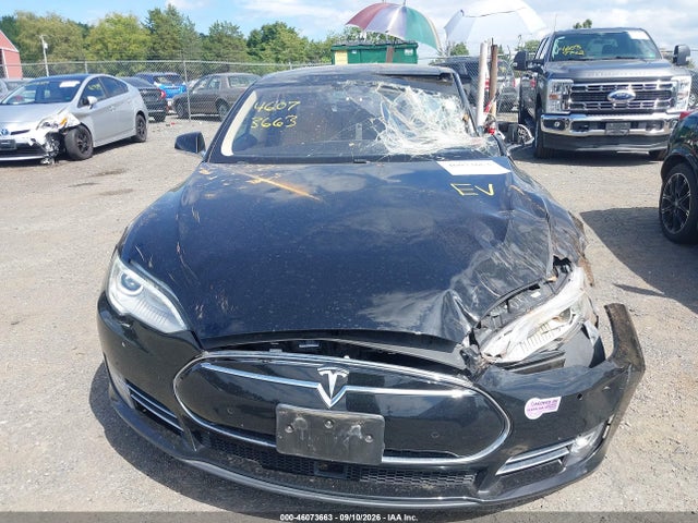 2015 Tesla Model S 60/70/85 მანქანა იყიდება აუქციონზე, vin: 5YJSA1E11FF118436, აუქციონის ნომერი: 46073663