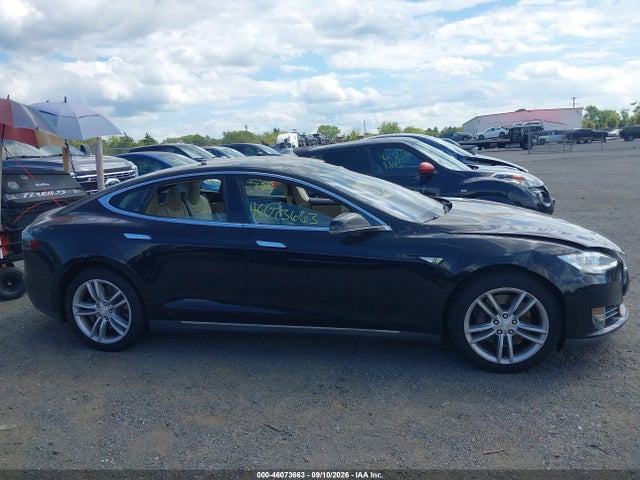 2015 Tesla Model S 60/70/85 მანქანა იყიდება აუქციონზე, vin: 5YJSA1E11FF118436, აუქციონის ნომერი: 46073663