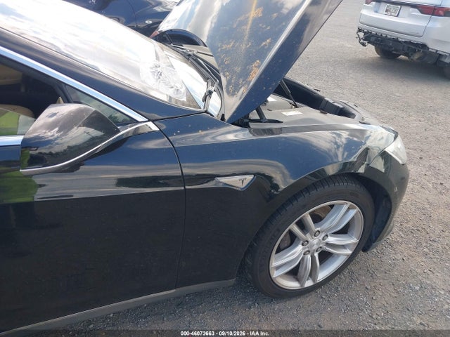 2015 Tesla Model S 60/70/85 მანქანა იყიდება აუქციონზე, vin: 5YJSA1E11FF118436, აუქციონის ნომერი: 46073663