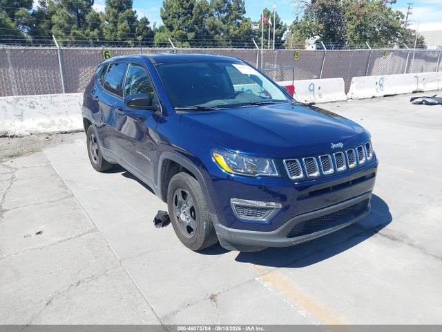 Jeep Compass Sport Fwd 2018 3C4NJCAB7JT489716 головне зображення