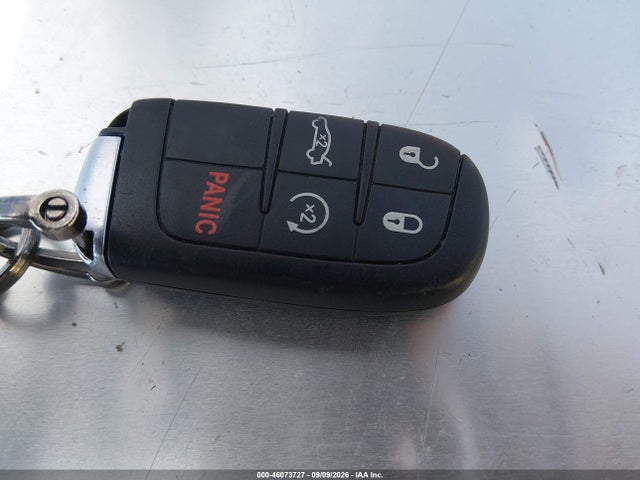 Продажа на аукционе авто 2015 Chrysler 200 C, vin: 1C3CCCCB1FN614817, номер лота: 46073727