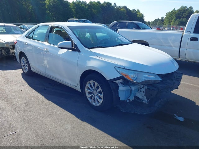 46073796 :رقم المزاد ، 4T4BF1FK9GR553255 vin ، 2016 Toyota Camry Le مزاد بيع