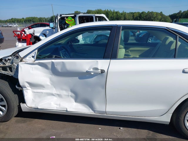 2016 Toyota Camry Le მანქანა იყიდება აუქციონზე, vin: 4T4BF1FK9GR553255, აუქციონის ნომერი: 46073796