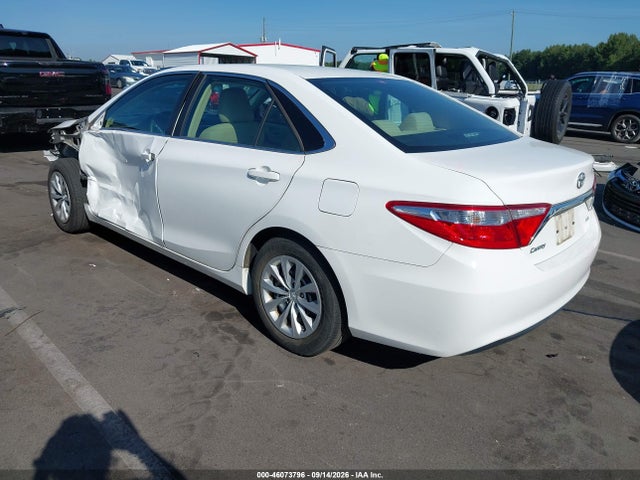 2016 Toyota Camry Le მანქანა იყიდება აუქციონზე, vin: 4T4BF1FK9GR553255, აუქციონის ნომერი: 46073796