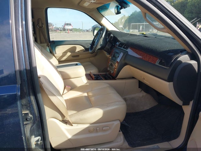 2007 Chevrolet Suburban 1500 Ltz მანქანა იყიდება აუქციონზე, vin: 3GNFK16387G219975, აუქციონის ნომერი: 46073874
