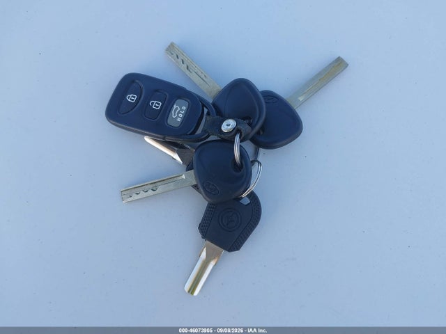 Aukcja sprzedaży 2013 Hyundai Veloster Base W/black, vin: KMHTC6ADXDU154802, numer aukcji: 46073905