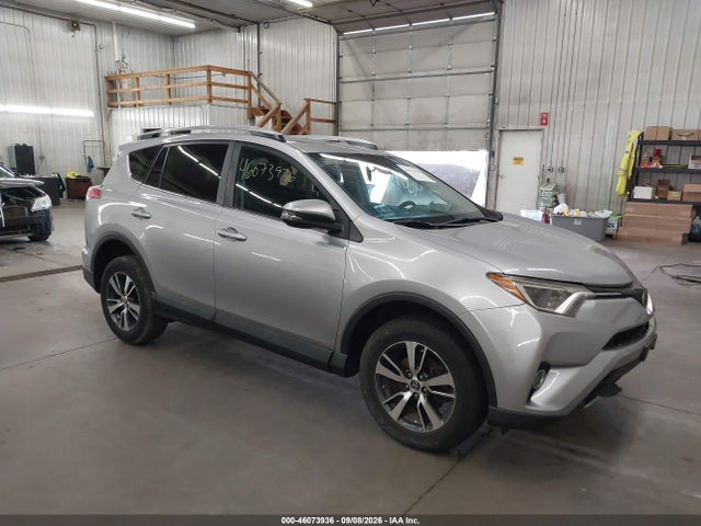46073936 :رقم المزاد ، 2T3RFREV2HW681297 vin ، 2017 Toyota Rav4 Xle مزاد بيع