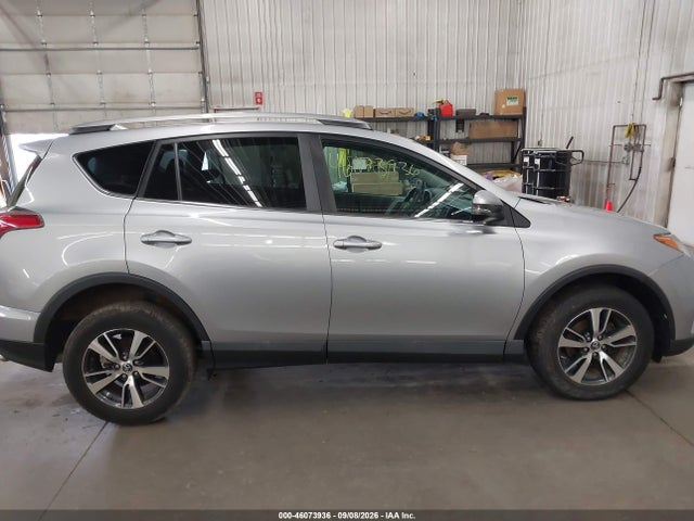 46073936 :رقم المزاد ، 2T3RFREV2HW681297 vin ، 2017 Toyota Rav4 Xle مزاد بيع