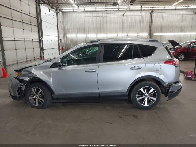 46073936 :رقم المزاد ، 2T3RFREV2HW681297 vin ، 2017 Toyota Rav4 Xle مزاد بيع