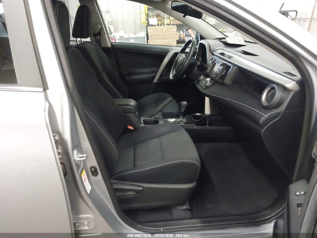 46073936 :رقم المزاد ، 2T3RFREV2HW681297 vin ، 2017 Toyota Rav4 Xle مزاد بيع