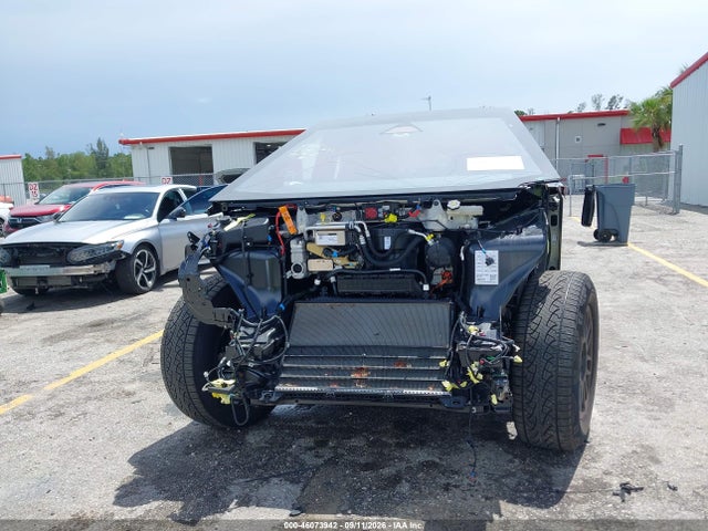 2024 Tesla Cybertruck All-wheel Drive მანქანა იყიდება აუქციონზე, vin: 7G2CEHED1RA051427, აუქციონის ნომერი: 46073942