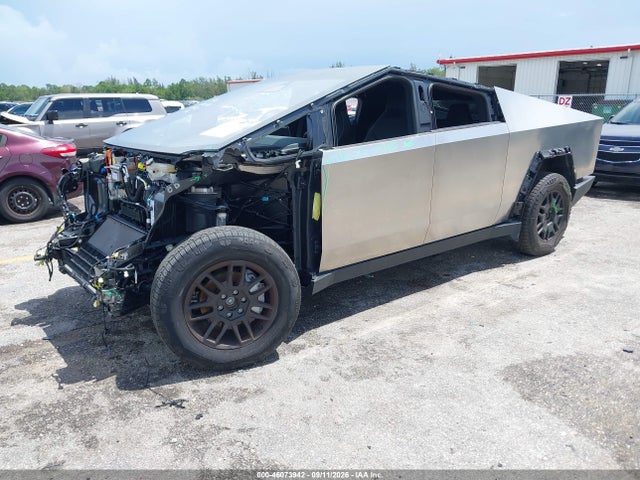 2024 Tesla Cybertruck All-wheel Drive მანქანა იყიდება აუქციონზე, vin: 7G2CEHED1RA051427, აუქციონის ნომერი: 46073942