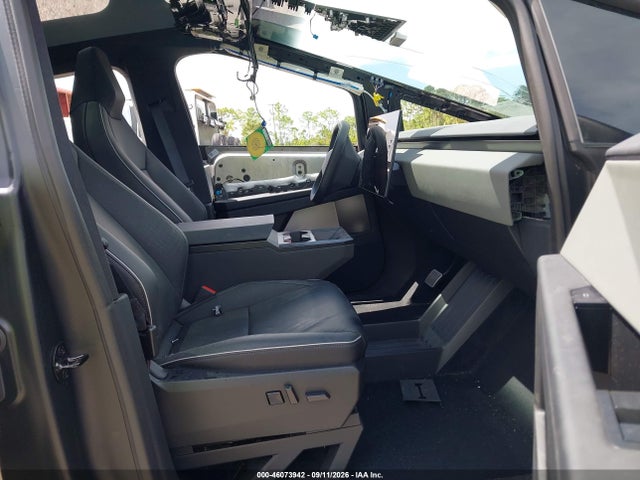 2024 Tesla Cybertruck All-wheel Drive მანქანა იყიდება აუქციონზე, vin: 7G2CEHED1RA051427, აუქციონის ნომერი: 46073942