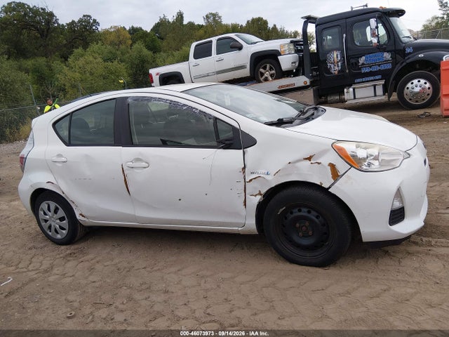 Продаж на аукціоні авто 2014 Toyota Prius C Two, vin: JTDKDTB3XE1569512, номер лоту: 46073973